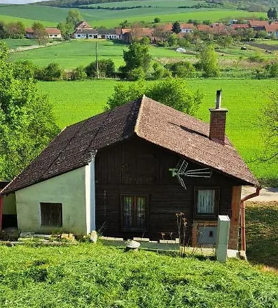 Bobule S Vinnym Sklepem Feriehus *