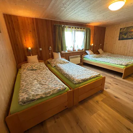Feriehus Bobule S Vinnym Sklepem Morkŭvky